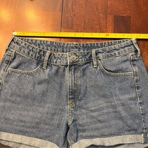 &Denim size 10 regular waist women’s jean shorts 3” inseam